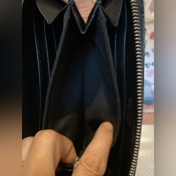 EUC Jimmy choo Filipe Star Stidded zip around long wallet